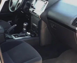 Toyota Land Cruiser Prado rent. Mugavus, Premium, Maastur auto rentimiseks Aserbaidžaanis ✓ Tagatisraha 400 AZN ✓ Kindlustuse valikud: TPL, CDW, SCDW, FDW, Vargus.