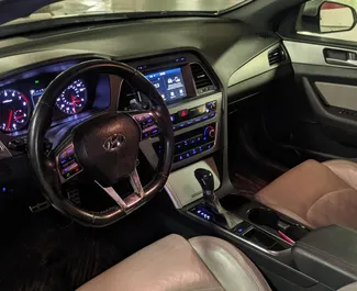 Pronájem auta Hyundai Sonata 2015 v Ázerbájdžánu, s palivem Benzín a výkonem 170 koní ➤ Cena od 66 AZN za den.