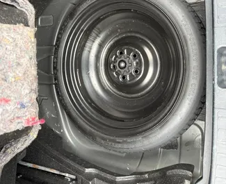 Vuokraa Toyota Prius paikassa Tbilisin lentoasema (TBS), Georgia