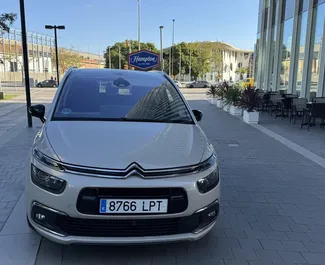 A bérelt Citroen C4 Grand Picasso előnézete Barcelonában, Spanyolország ✓ Autó #15105. ✓ Automatikus TM ✓ 0 értékelések.