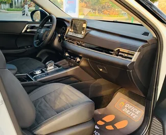 Rent a Mitsubishi Outlander in 迪拜 阿联酋