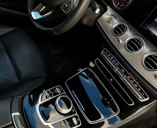 Petrol 2.0L engine of Mercedes-Benz E-Class 2017 for rental in Minsk.