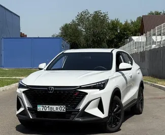 Framvy av en hyrbil Changan X5 Plus i Almaty, Kazakstan ✓ Bil #15025. ✓ Växellåda Automatisk TM ✓ 0 recensioner.