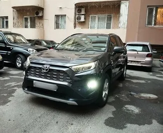 Framvy av en hyrbil Toyota Rav4 i Baku, Azerbajdzjan ✓ Bil #15074. ✓ Växellåda Automatisk TM ✓ 0 recensioner.