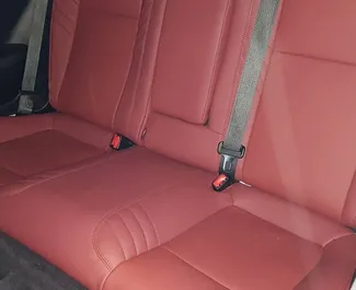 Bilutleie av Dodge Challenger 2016 i i Hviterussland, inkluderer ✓ Bensin drivstoff og 305 hestekrefter ➤ Starter fra 90 USD per dag.