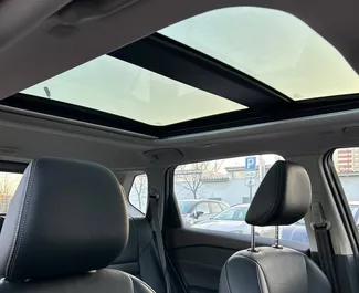 Bilutleie av Nissan X-Trail 2023 i i Hviterussland, inkluderer ✓ Hybrid drivstoff og 340 hestekrefter ➤ Starter fra 81 USD per dag.