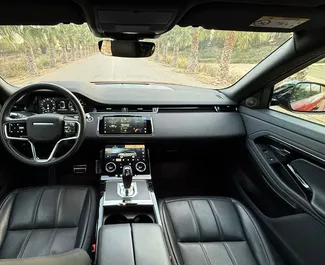 Land Rover Range Rover Evoque 2021 koos Kõikide rataste juhtimine süsteemiga, saadaval Alicantes.
