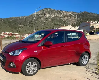 Frontvisning af en udlejnings Hyundai i10 i Benalmadena, Spanien ✓ Bil #15256. ✓ Automatisk TM ✓ 0 anmeldelser.