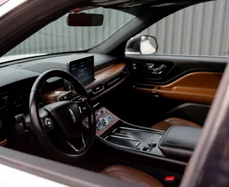 Ενοικίαση αυτοκινήτου Linkoln Navigator 2020 στη Γεωργία, περιλαμβάνει ✓ καύσιμο Βενζίνη και 400 ίππους ➤ Από 295 GEL ανά ημέρα.