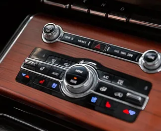 Linkoln Navigator 2020 διαθέσιμο για ενοικίαση στην Τιφλίδα, με όριο χιλιομέτρων απεριόριστο.