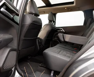 Mitsubishi Outlander 2022 All wheel drive-järjestelmällä, saatavilla Tbilisissä.