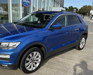 Vuokra-auton etunäkymä Volkswagen T-Roc Barcelonassa, Espanja ✓ Auto #15180. ✓ Vaihteisto Automaattinen TM ✓ Arvostelut 0.
