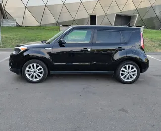 租赁 Kia Soul 的正面视图，在第比利斯, 格鲁吉亚 ✓ 汽车编号 #15172。✓ Automatic 变速箱 ✓ 0 评论。