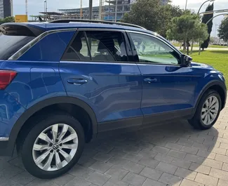 Volkswagen T-Roc vuokraus. Mukavuus, Crossover auto vuokrattavana Espanjassa ✓ Vakuusmaksu 500 EUR ✓ Vakuutusvaihtoehdot: TPL.