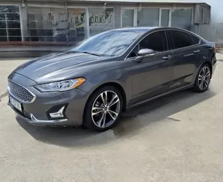 租赁 Ford Fusion Sedan 的正面视图，在第比利斯, 格鲁吉亚 ✓ 汽车编号 #15161。✓ Automatic 变速箱 ✓ 1 评论。