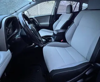 Двигатель Гибрид 2,5 л. – Арендуйте Toyota Rav4 в Кутаиси.