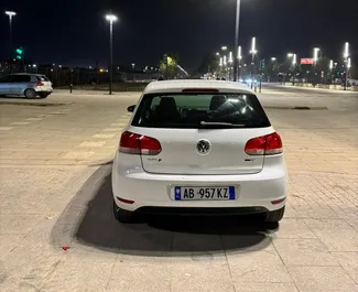 Volkswagen Golf 6のレンタル。アルバニアにてでの経済, 快適さカーレンタル ✓ 預金100 EUR ✓ TPLの保険オプション付き。