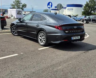 Hyundai Sonata 2020 pieejams noma Kutaisi, ar neierobežots kilometru limitu.