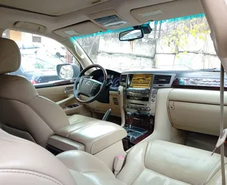 Prenájom auta Lexus LX570 2014 v v Azerbajdžane, s vlastnosťami ✓ palivo Benzín a výkon 383 koní ➤ Od 128 AZN za deň.