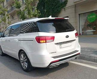 아제르바이잔에서에서 대여하는 Kia Carnival 2018 차량, 특징: ✓디젤 연료 및 2마력 ➤ 하루 102 AZN부터 시작.