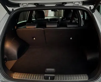 Kia Sportage 2016 automašīnas noma Maurīcijā, iezīmes ✓ Benzīns degviela un 130 zirgspēki ➤ Sākot no 266 USD dienā.