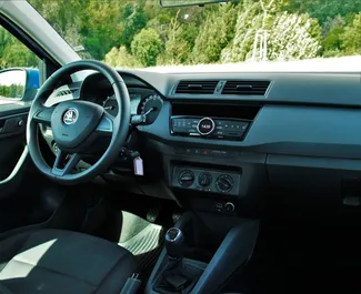 Skoda Fabia Combi 2019 vuokrattavissa Budapestissä, rajoittamaton kilometrin rajalla.