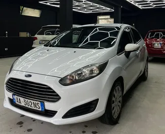 محرك الديزل بسعة 1,4 لتر لسيارة Ford Fiesta 2016 للإيجار في في مطار تيرانا.