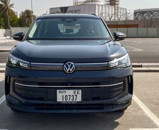 Bensin 1,4L-motoren til Volkswagen Tiguan 2025 for utleie i Dubai.