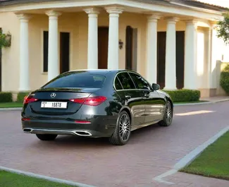 إيجار Mercedes-Benz C300 Coupe. سيارة بريميوم, الرفاهية للإيجار في في الإمارات العربية المتحدة ✓ إيداع 2000 AED ✓ خيارات التأمين TPL.