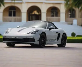 تأجير سيارة Porsche 718 Boxster رقم 15330 بناقل حركة أوتوماتيكي في في دبي، مجهزة بمحرك  لتر ➤ من عباس في في الإمارات العربية المتحدة.