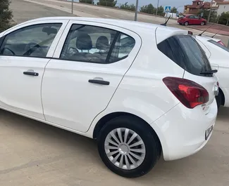 Priekinė automobilio, kurį nuomojate Opel Corsa Benalmadenoje, Ispanija vaizdas ✓ Automobilis #15295. ✓ Pavarų dėžė Rankinis TM ✓ Atsiliepimai 0.