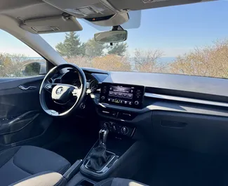 Skoda Fabia 2025 automobilio nuoma Juodkalnijoje, savybės ✓ Benzinas degalai ir 110 arklio galios ➤ Nuo 41 EUR per dieną.