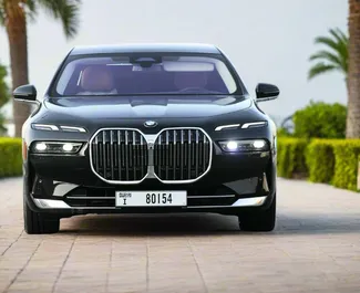 تأجير سيارة BMW 735i رقم 15327 بناقل حركة أوتوماتيكي في في دبي، مجهزة بمحرك  لتر ➤ من عباس في في الإمارات العربية المتحدة.
