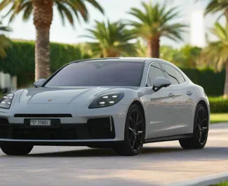 Alquiler de coches Porsche Panamera 2025 en los EAU, con ✓ combustible de Gasolina y  caballos de fuerza ➤ Desde 950 AED por día.