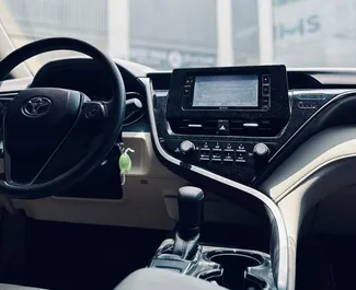 Двигун Бензин 2,5 л. - Орендуйте Toyota Camry в Дубаї.