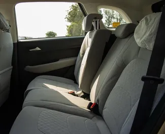 Dubai BAE bölgesinde bir Chevrolet Captiva kiralayın