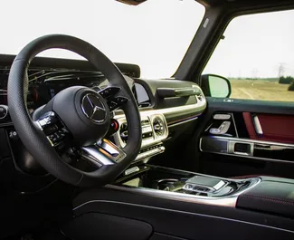 Mercedes-Benz G63 AMG 2025 koos Kõikide rataste juhtimine süsteemiga, saadaval Dubais.