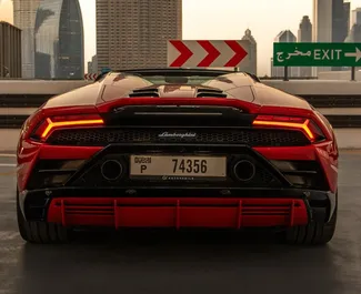 일일 250km의 주행 제한이 있는 두바이에서에서 대여 가능한 Lamborghini Huracan Perfomante Spider 2024.