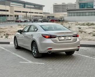 Mazda 6 2025 tilgjengelig for leie i Dubai, med 250 km/dag kilometergrense.