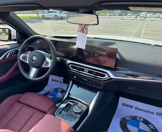 محرك البنزين بسعة  لتر لسيارة BMW 430i Cabrio 2024 للإيجار في في دبي.