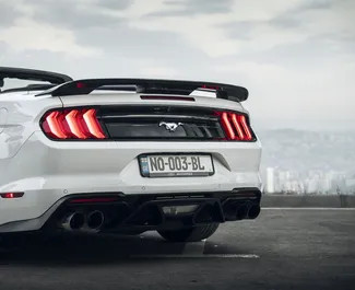 Rent a Ford Mustang GT Cabrio in 第比利斯 格鲁吉亚
