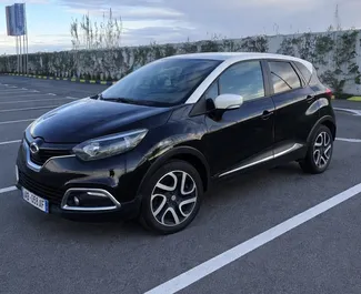 租车 Renault Kaptur #15422 Automatic 在 在都拉斯，配备 1.5L 发动机 ➤ 来自 伊曼纽尔 在阿尔巴尼亚。
