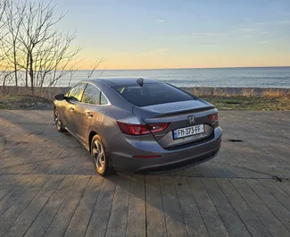 Двигатель Гибрид 1,5 л. – Арендуйте Honda Insight в Батуми.