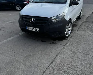 租赁 Mercedes-Benz Vito 的正面视图，在第比利斯, 格鲁吉亚 ✓ 汽车编号 #15557。✓ Manual 变速箱 ✓ 0 评论。
