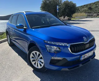 Skoda Kamiq 2026 autóbérlés Montenegróban, jellemzők ✓ Benzin üzemanyag és 115 lóerő ➤ Napi 40 EUR-tól kezdődően.
