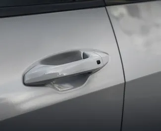 Kia Sportage 内饰，在格鲁吉亚 出租。一辆优秀的 5 座位车，配备 Automatic 变速箱。