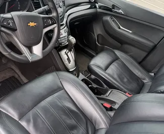 Chevrolet Orlando 2014 için kiralık Dizel 2,0L motor, Durres içinde.