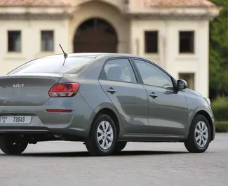 두바이에서에서 대여 가능한 Petrol L 엔진의 Kia Pegas 2025.