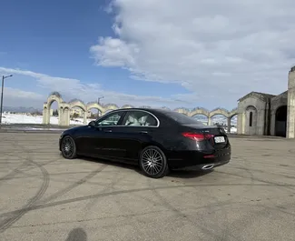 Aluguel de Mercedes-Benz C-Class. Carro Conforto, Premium para Alugar na Geórgia ✓ Depósito de 1000 GEL ✓ Opções de seguro: TPL, CDW, SCDW.