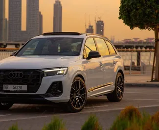 تأجير سيارة Audi Q7 رقم 15406 بناقل حركة أوتوماتيكي في في دبي، مجهزة بمحرك 2,0 لتر ➤ من أندري في في الإمارات العربية المتحدة.